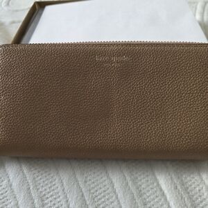 Kate Spade Tan Brown Leather Wallet